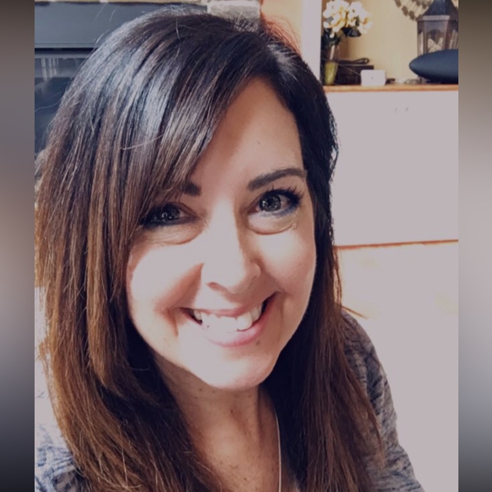 Meet your Posher, Karen… insta is KPIXPOSH300 💕💕